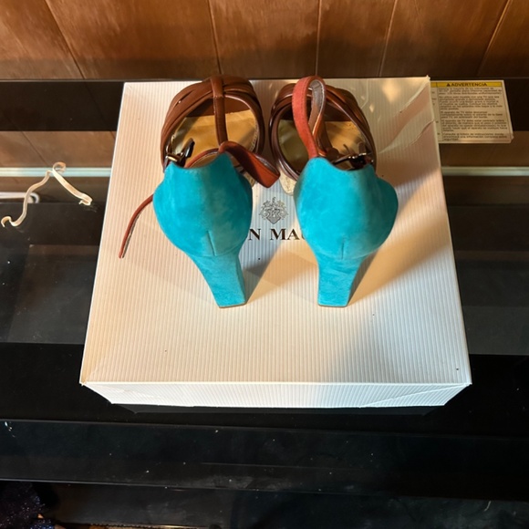 Shoes - Picture 2 of 2